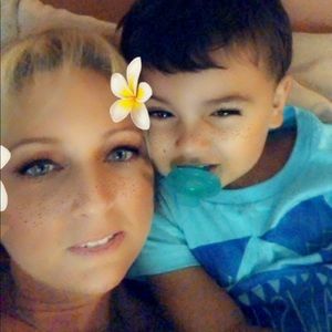 Meet your Posher, Holly